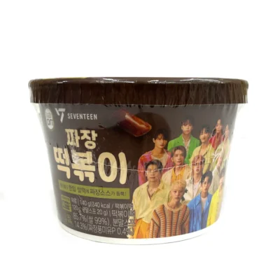 HY Seventeen Tteokbokki Sabor Jjajang 140 gr - Image 2
