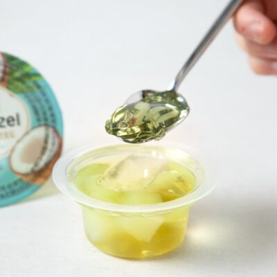 CJ Petitzel Gelatina Jelly Fruta Coco y Uva 90gr - Image 3